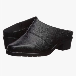 🛍️ SALE! WALKING CRADLES Sz 6.5WW Caden Mule